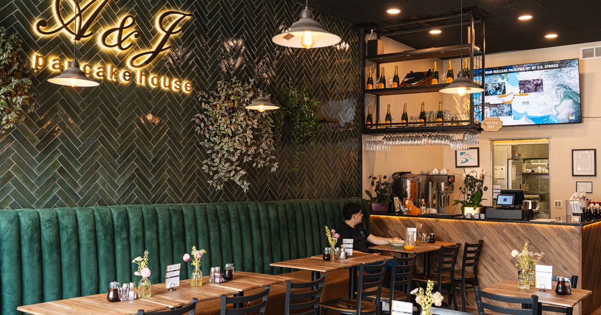 Interior, booths, tables, chairs