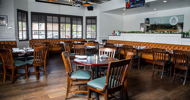 Interior seating space with chairs and tables