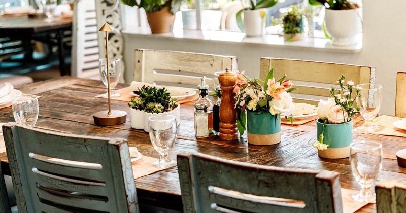 Table ready for guests