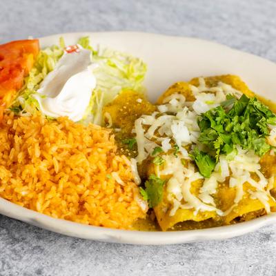 A plate of Enchiladas Verdes.