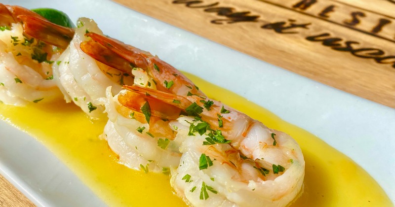 Shrimp in garlic butter sauce