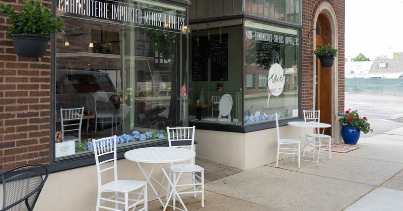 Exterior, tables and chairs