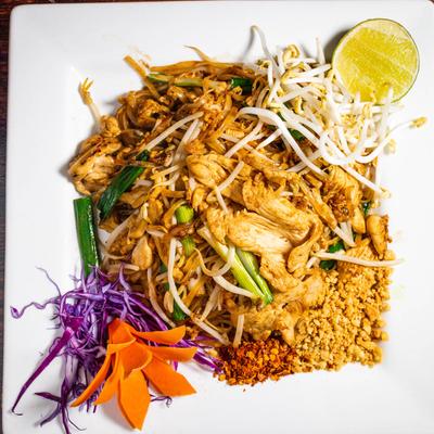 Pad Thai served, top view