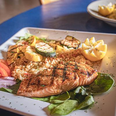 Salmon Filet with rice and grilled vegtables