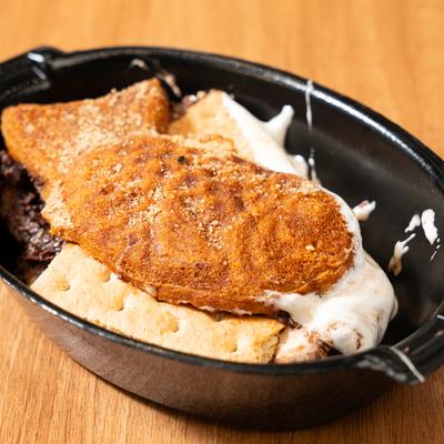 S'mores Taiyaki dessert.