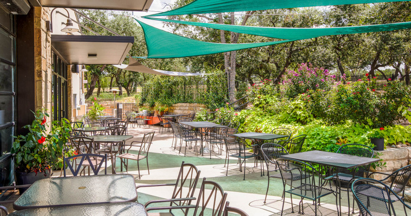 Exterior, main seating area