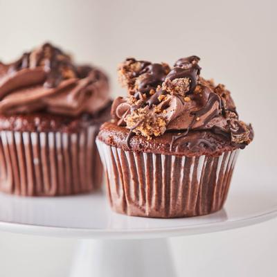 REESES CUPCAKE