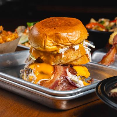 Cackalacky burger, served.