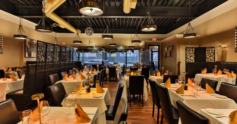 Interior, seating area with an entrance in the back