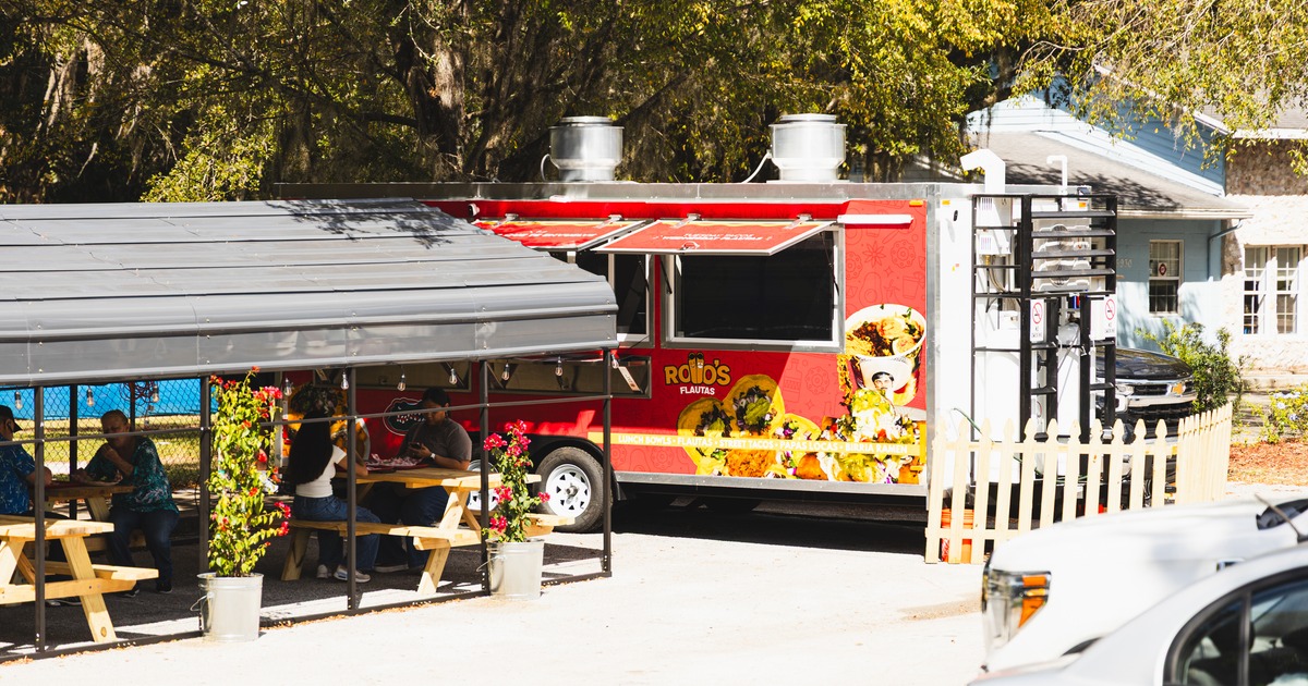 Exterior, track, dimning area, covered with an awning, tables, benches