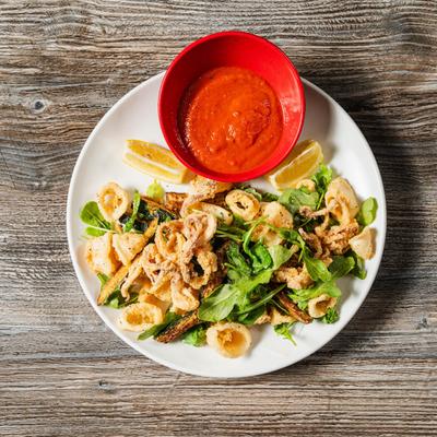 Fried calamari, served with spicy marinara sauce.