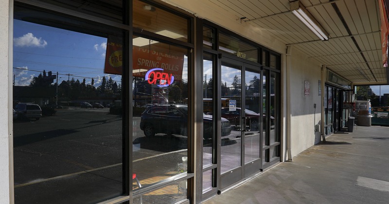 Exterior, entrance, angle view to restaurant