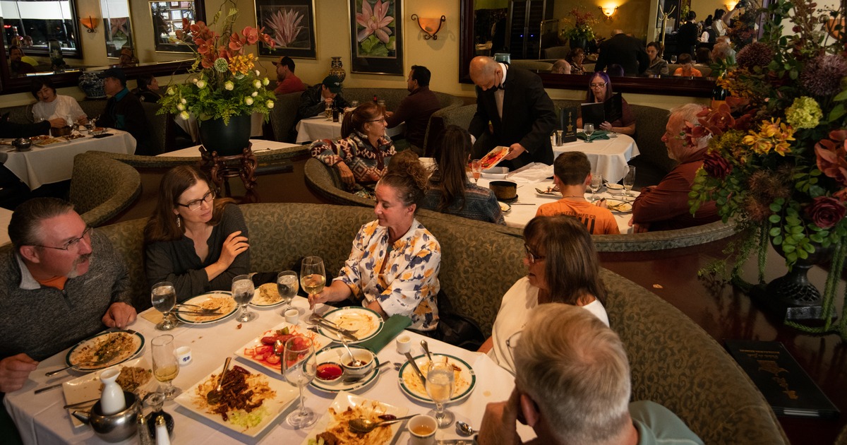 Diner area, booths, guests eating