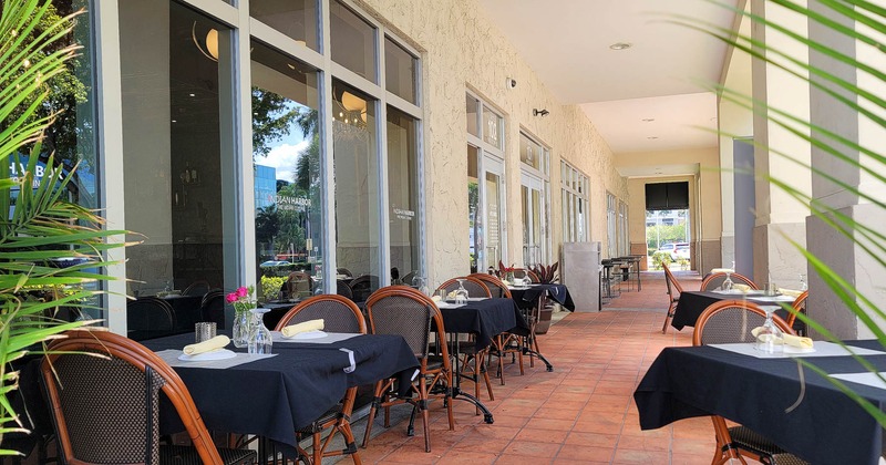 Tearrace with tables and chairs