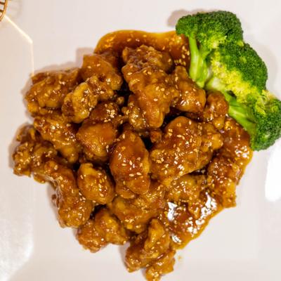 Honey sesame chicken bites with broccoli.