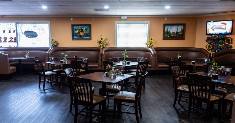 Interior, dining area waiting for the guests