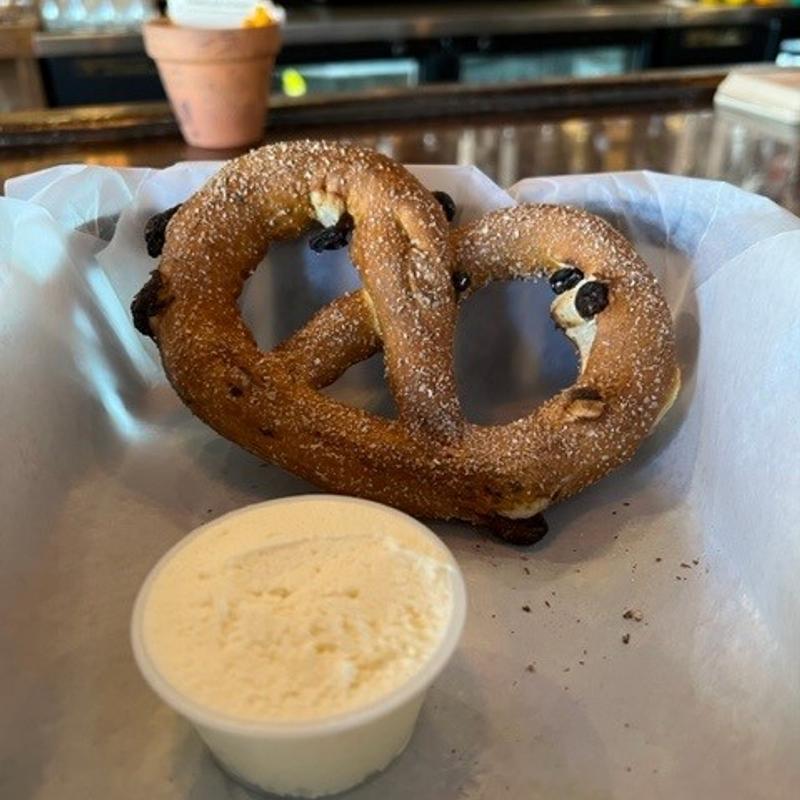 October Special : Cinnamon Raisin photo