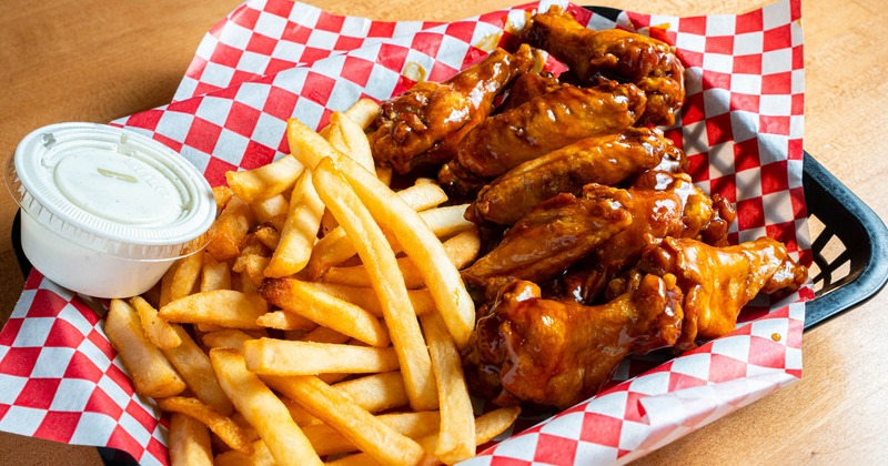 Buffalo Wings and fries