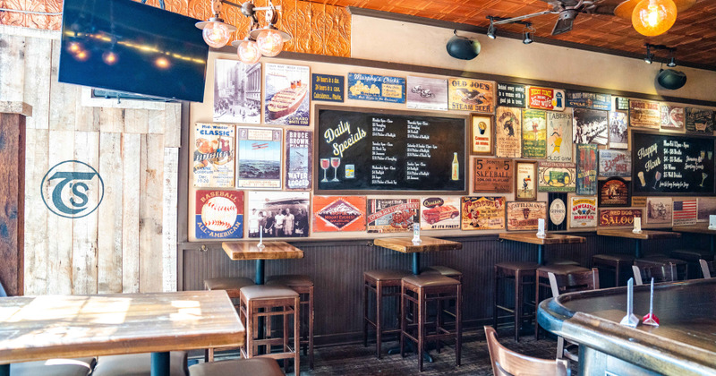 Interior, decotaed walls and TV