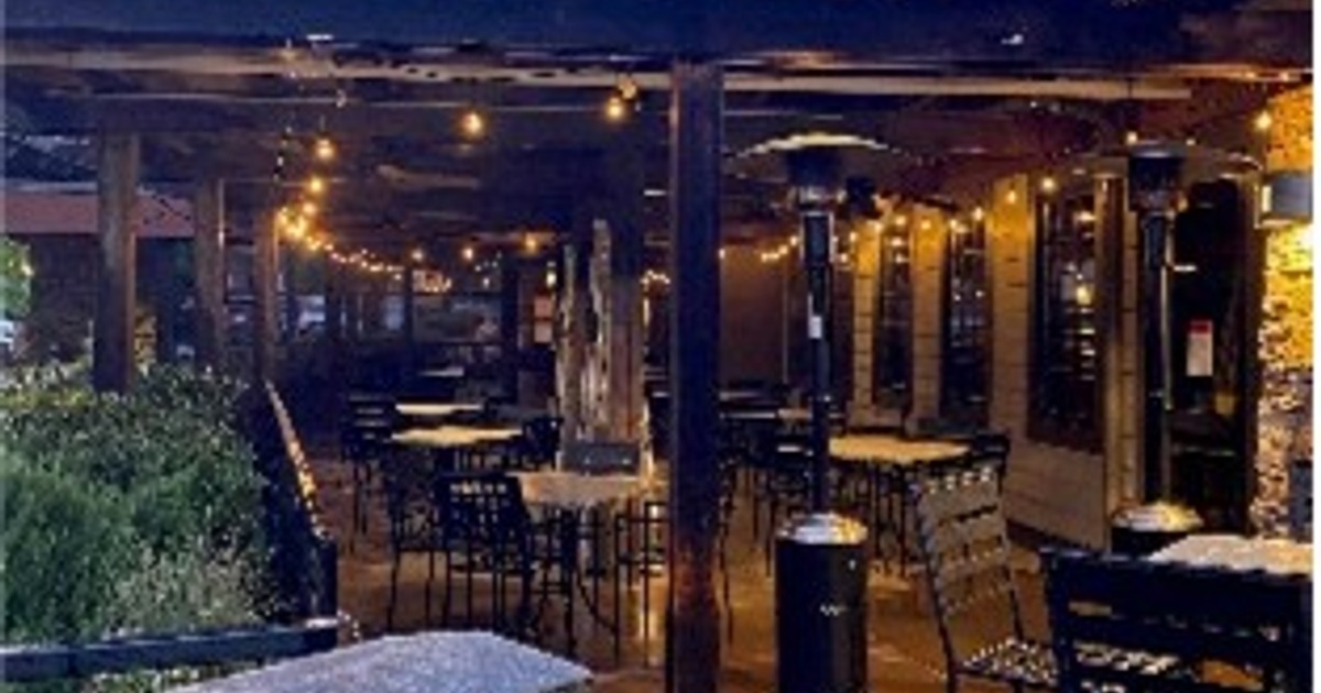Covered patio, seating area