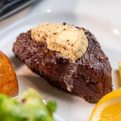 6 oz sirloin.