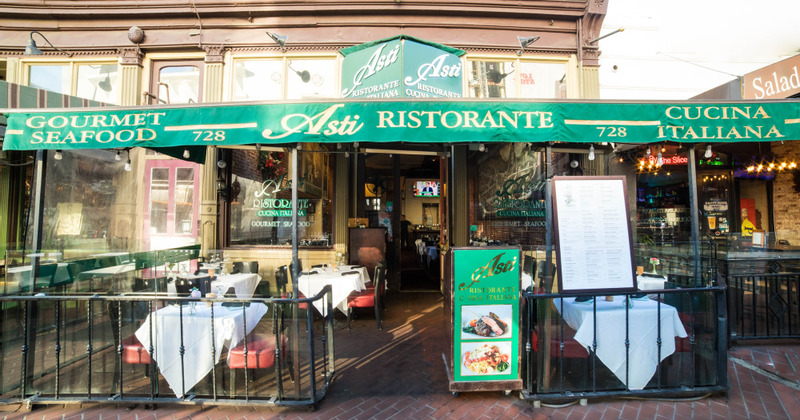 Exterior, tables outside