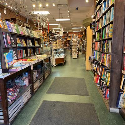 Poor Richard's Bookstore - interior photo.