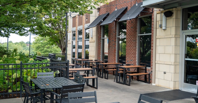 Exterior seating space