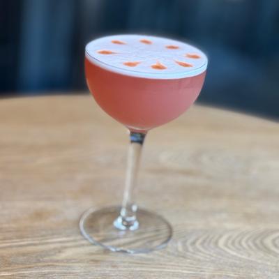 Craft Cocktail. Elderbloom. Hibiscus cocktail.