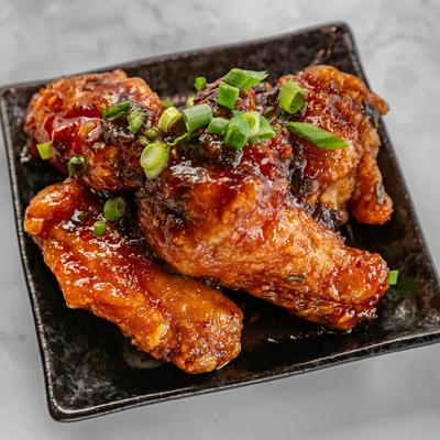 Spicy glazed chicken wings.