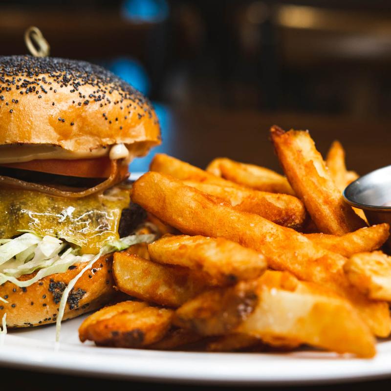 Mako's Bacon Cheeseburger photo