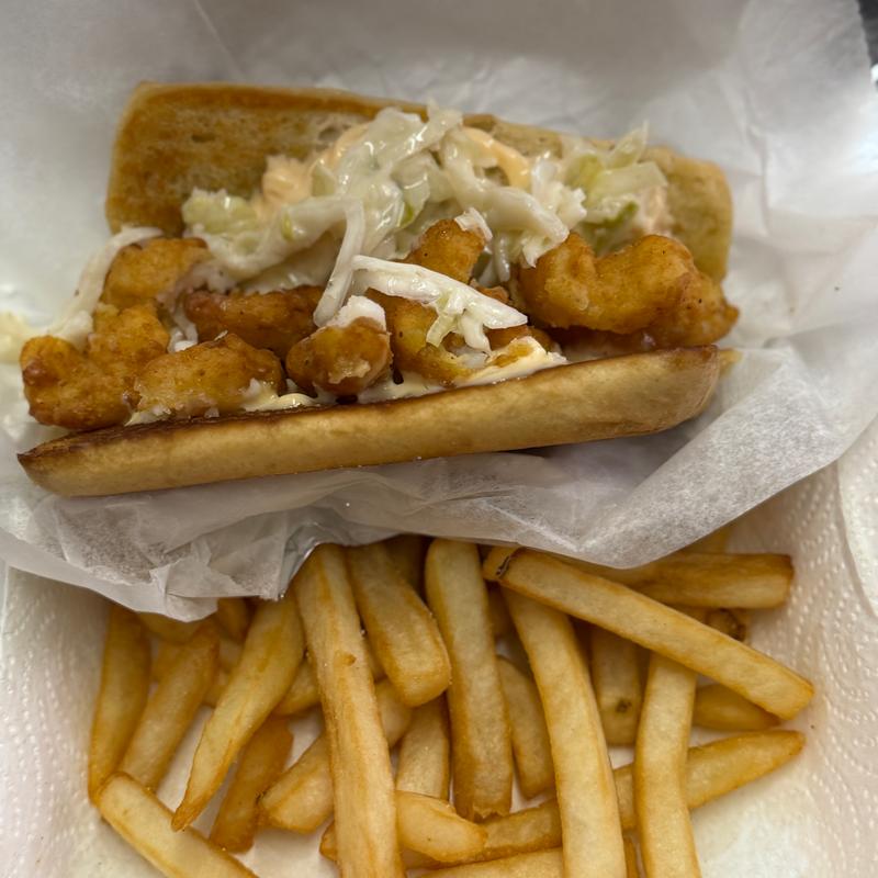 Fried Shrimp Po Boy Sandwich Basket photo