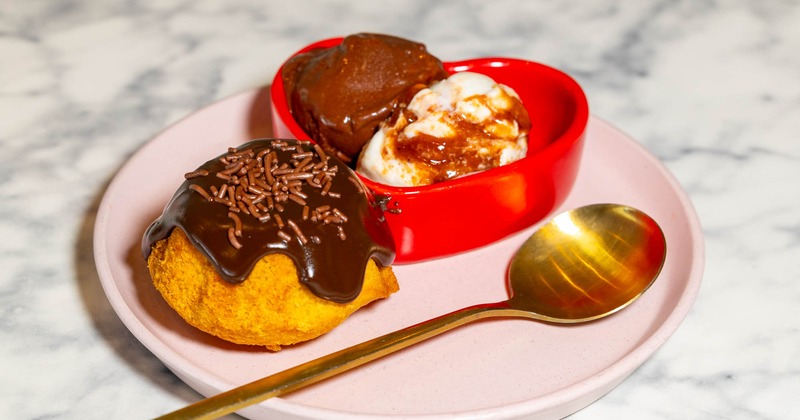 Carrot cake with gelato