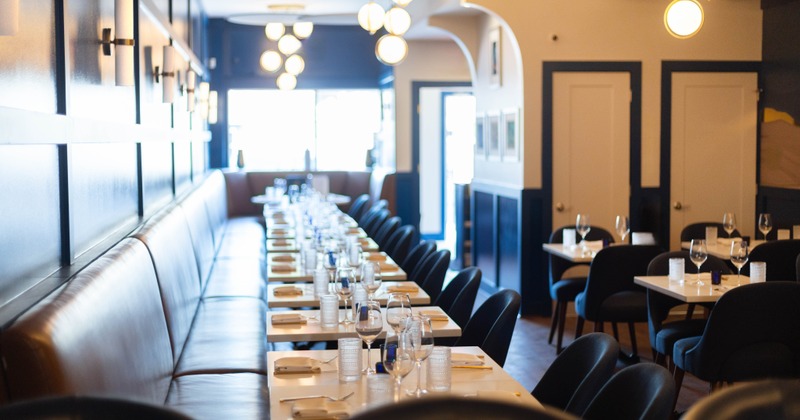 Dining area, banquette seating