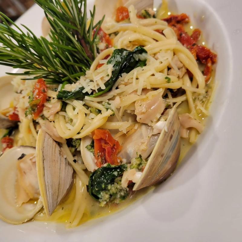 Linguine and Clams photo