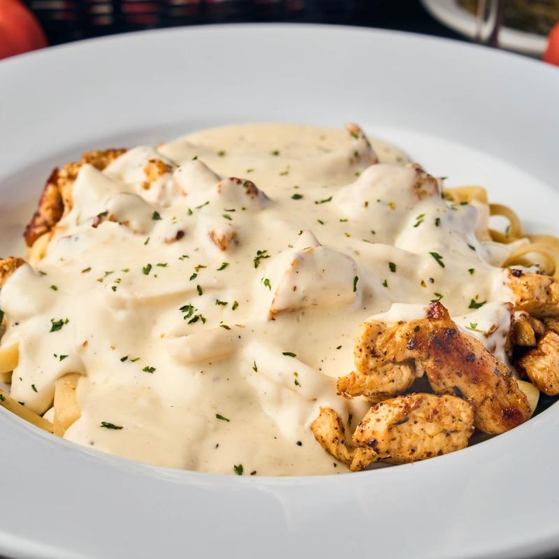 menu item 16 of 23, Chicken Fettuccini Alfredo