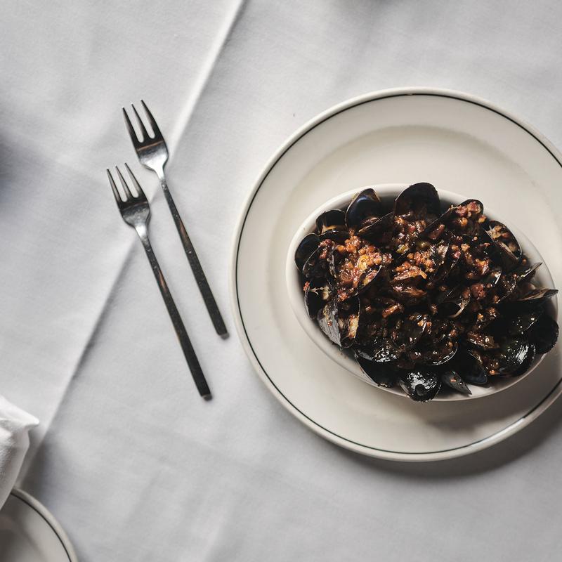 Steamed Mussels Pigalle photo