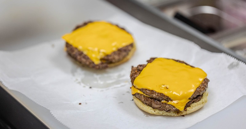 Cheeseburger preparation