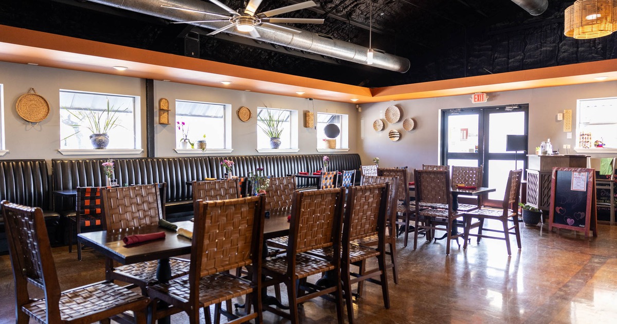 Dining area with a large table in the middle