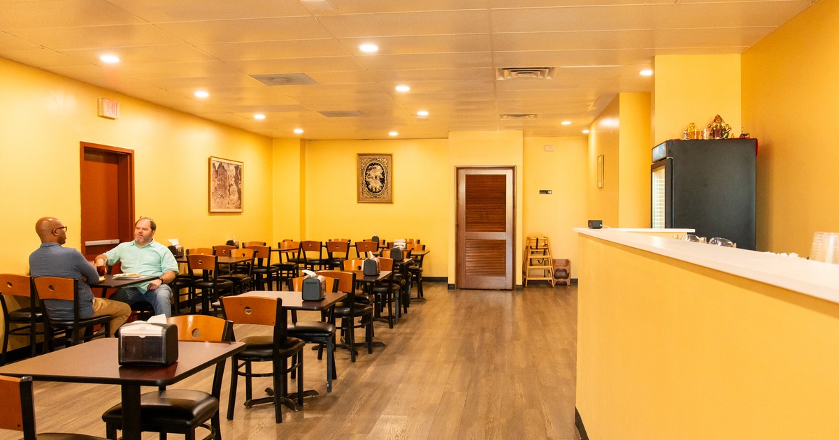 Diner area, wide view