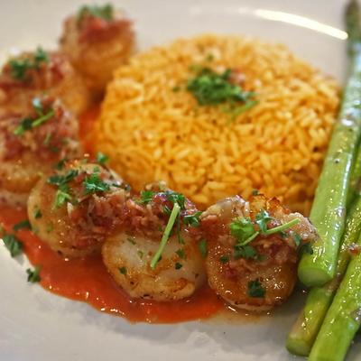 Seared Scallops rice and asparagus.