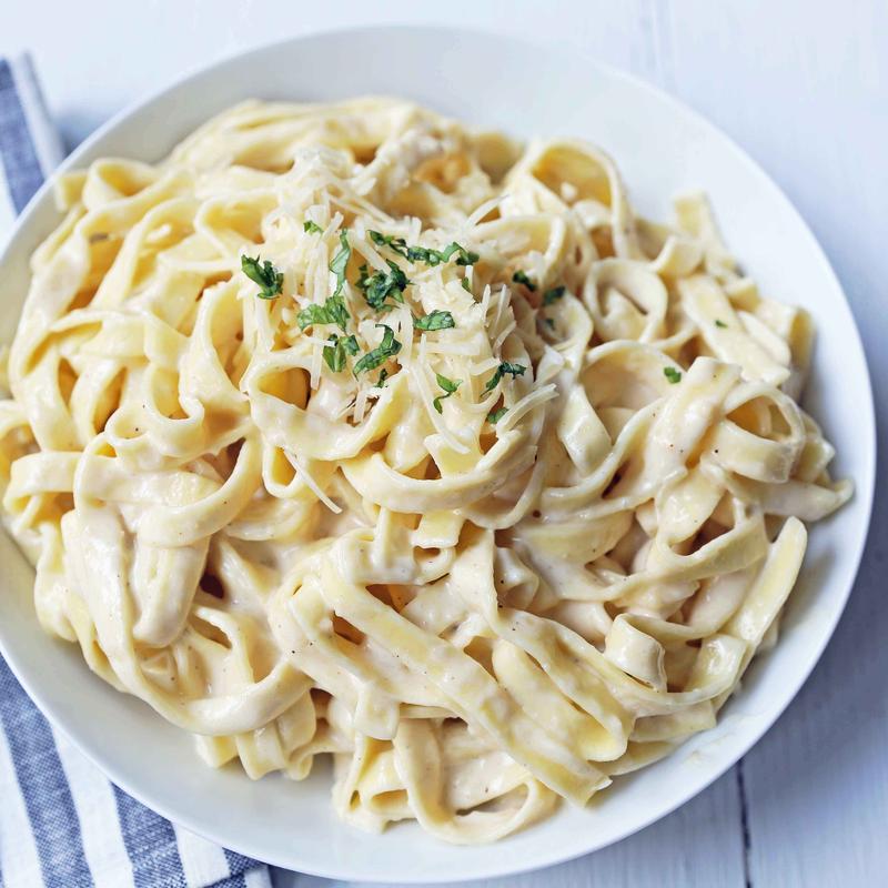 Fettuccine Alfredo photo