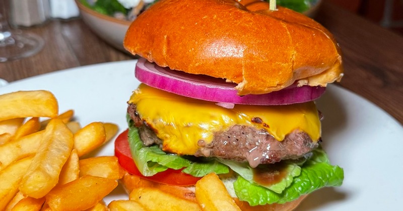 Classic Cheese burger with Fries