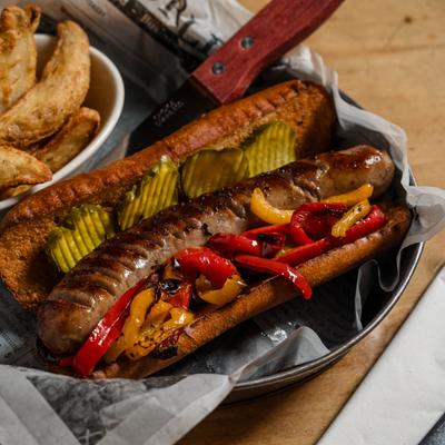 Bratwurst sando, served.