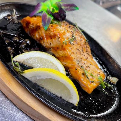 Grilled salmon fillet.