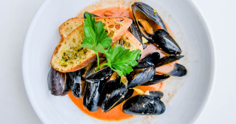 Mussels, in sambuca broth, with leeks, garlic, and herbs