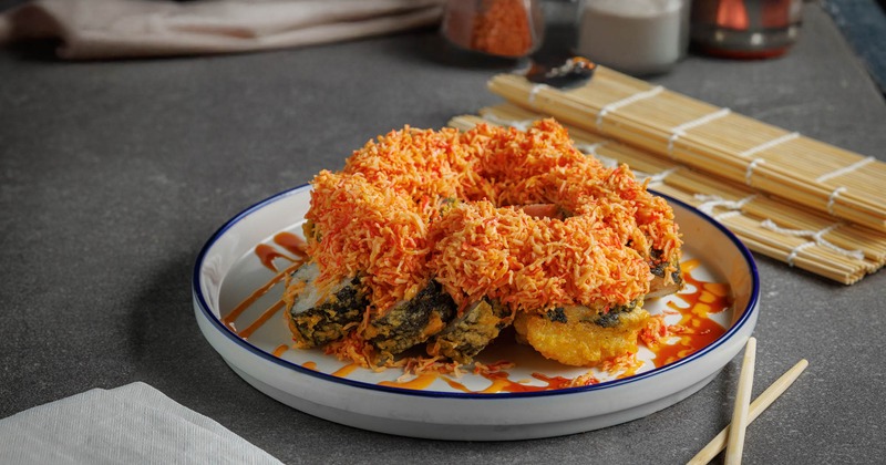 Lord Of The Rings fried sushi roll