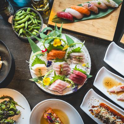 A full table, top view.