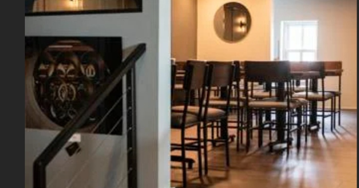 Private seating up to 40 people