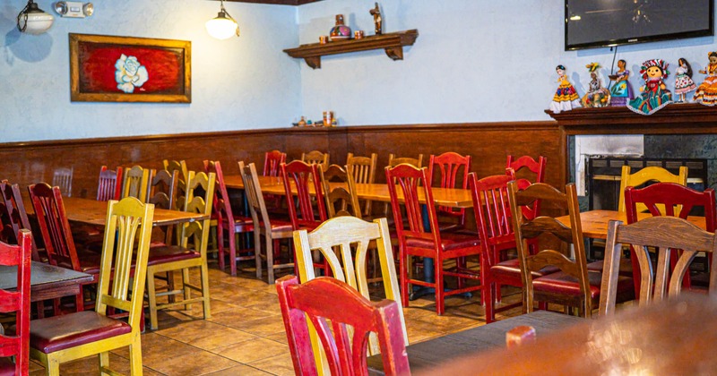 Interior, tables and chairs